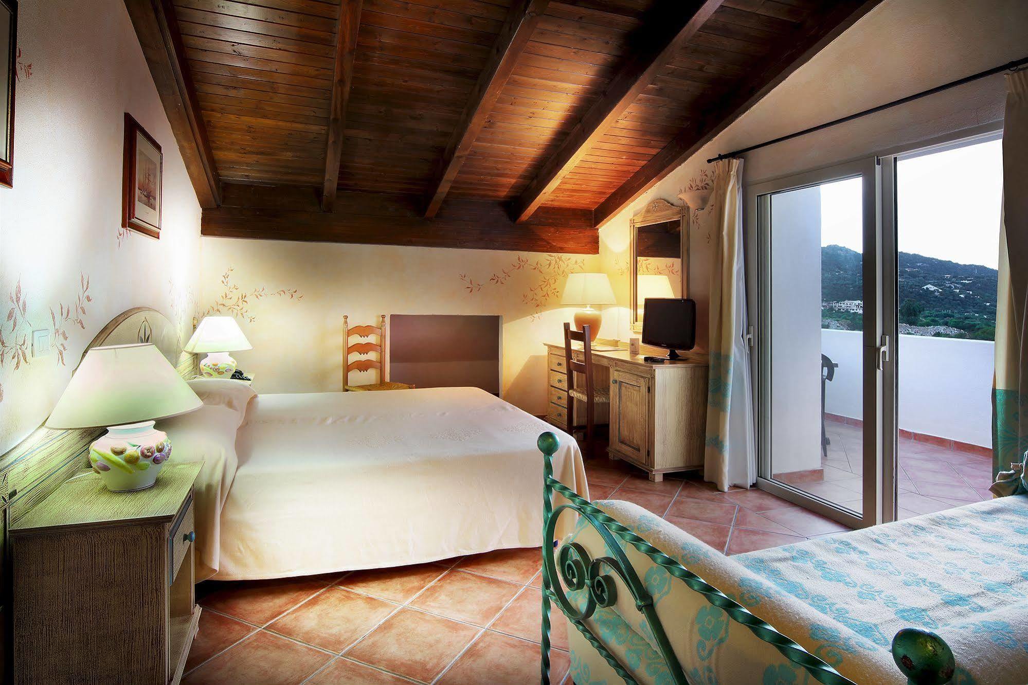 Colonna Beach Hotel Marinella มาริเนลลา ภายนอก รูปภาพ